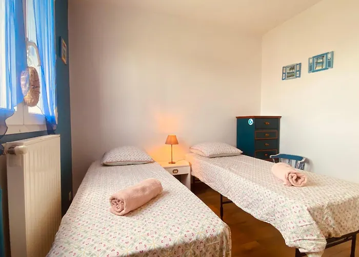 Bright And Unoverlooked Apartment