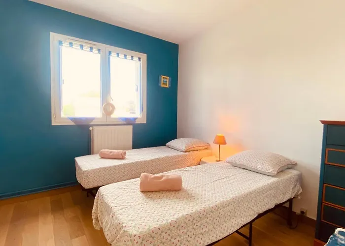 Bright And Unoverlooked Apartment